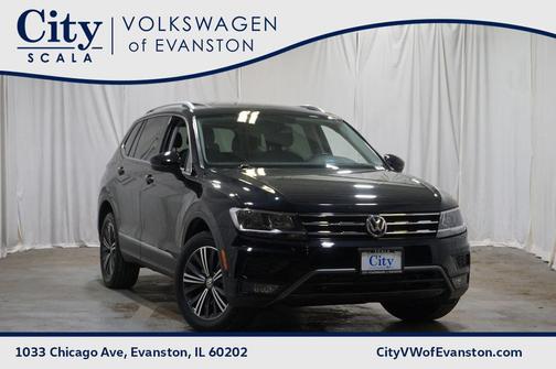 Deep Black Pearl Metallic 2018 Volkswagen Tiguan 2.0T SEL