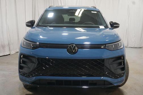 Monterey Blue Pearl 2026 Volkswagen Tiguan 2.0T SE R-Line Black 4MOTION