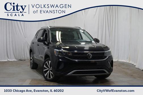 Deep Black Pearl 2023 Volkswagen Taos 1.5T SE