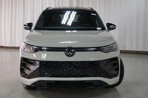 2026 Volkswagen Tiguan 2.0T SE R-Line Black 4MOTION