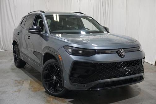 2025 Volkswagen Tiguan 2.0T SE R-Line Black 4MOTION