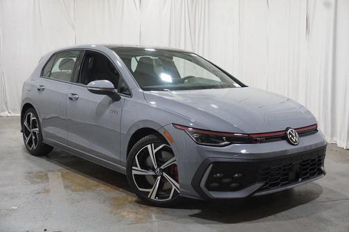 2025 Volkswagen Golf GTI 2.0T SE DSG