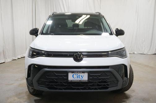 2025 Volkswagen Taos 1.5T SE Black