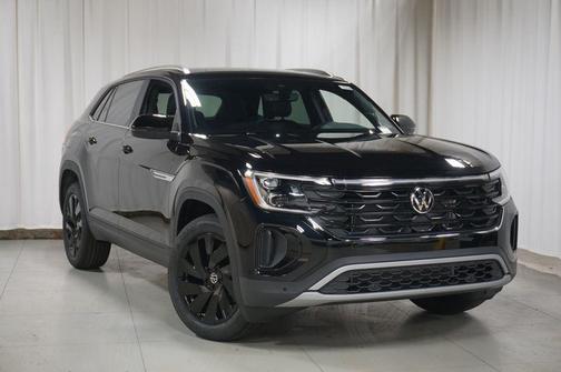 Deep Black 2026 Volkswagen Atlas Cross Sport 2.0T SE w/Technology 4MOTION