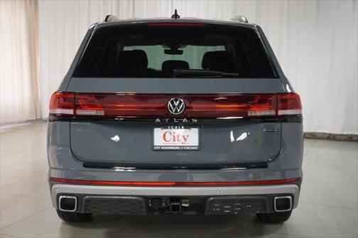 2025 Volkswagen Atlas 2.0T SE