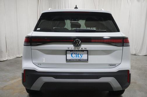 2025 Volkswagen Tiguan 2.0T SE 4MOTION