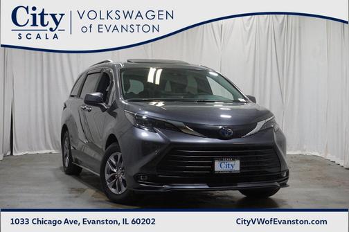 2025 Toyota Sienna XLE