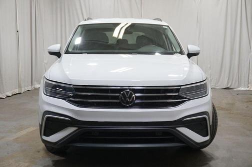 Pure White 2023 Volkswagen Tiguan 2.0T S