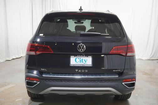 Deep Black 2023 Volkswagen Taos 1.5T SEL