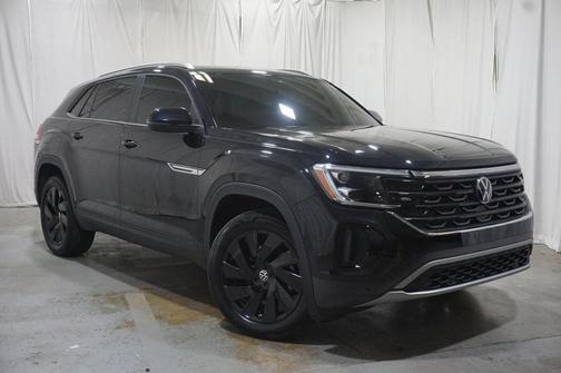 2025 Volkswagen Atlas Cross Sport 2.0T SE w/Technology 4MOTION
