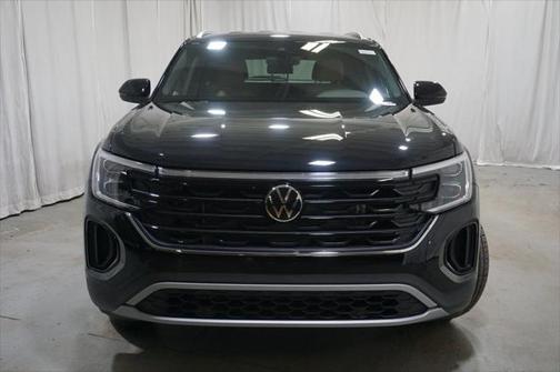2025 Volkswagen Atlas Cross Sport 2.0T SE