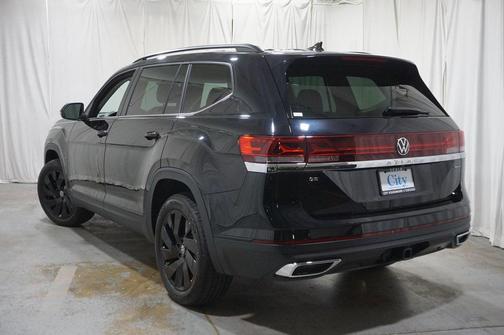 2025 Volkswagen Atlas 2.0T SE w/Technology 4MOTION