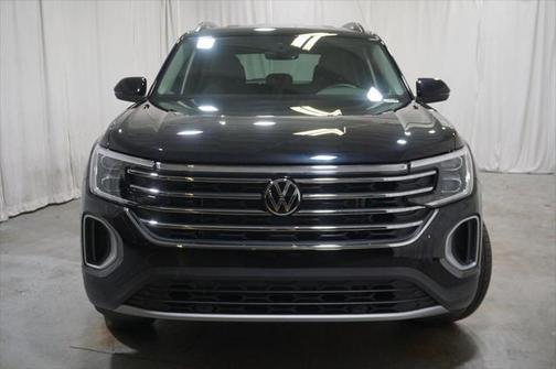 2025 Volkswagen Atlas 2.0T SE w/Technology 4MOTION