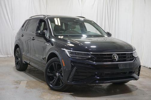 2024 Volkswagen Tiguan 2.0T SE R-Line Black 4MOTION