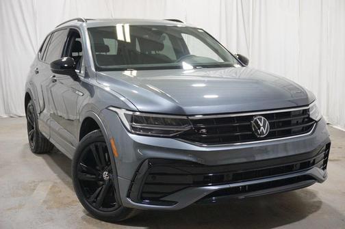 2023 Volkswagen Tiguan 2.0T SE R-Line Black