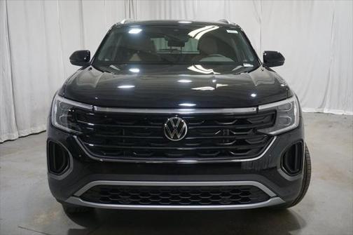 2025 Volkswagen Atlas Cross Sport 2.0T SE w/Technology 4MOTION