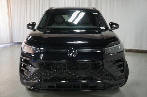 2025 Volkswagen Tiguan 2.0T SE R-Line Black 4MOTION