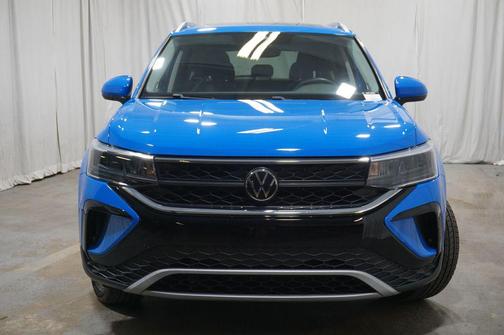 Cornflower Blue 2023 Volkswagen Taos 1.5T SE