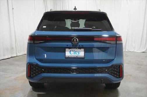 2025 Volkswagen Tiguan 2.0T SE R-Line Black 4MOTION