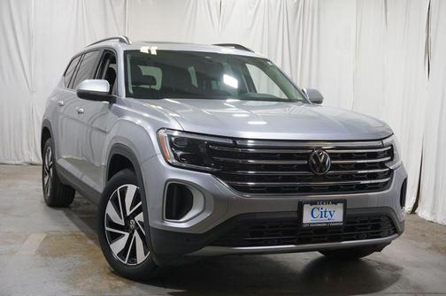 Silver Mist Metallic 2024 Volkswagen Atlas 2.0T SE w/Technology 4MOTION