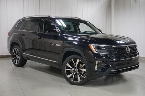 Deep Black Pearl 2026 Volkswagen Atlas 2.0T SEL Premium R-Line 4MOTION
