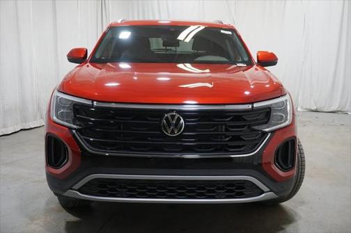 2025 Volkswagen Atlas Cross Sport 2.0T SE w/Technology 4MOTION