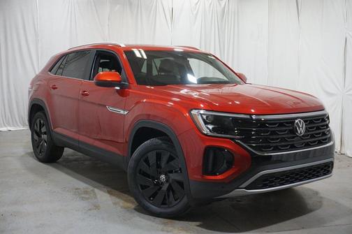 2025 Volkswagen Atlas Cross Sport 2.0T SE w/Technology 4MOTION