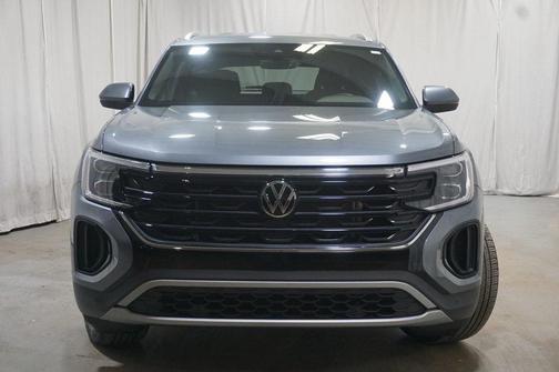2024 Volkswagen Atlas Cross Sport 2.0T SE w/Technology 4MOTION