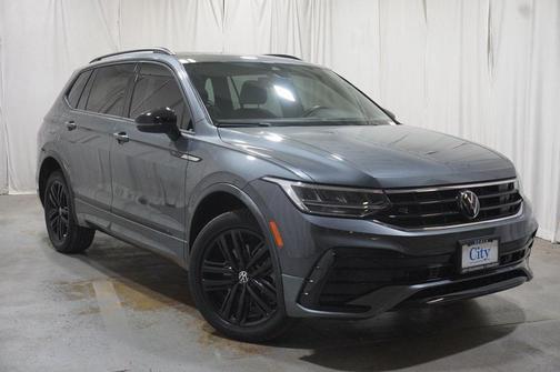 2022 Volkswagen Tiguan 2.0T SE R-Line Black 4MOTION