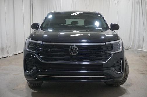 2025 Volkswagen Atlas Cross Sport 2.0T SEL Premium