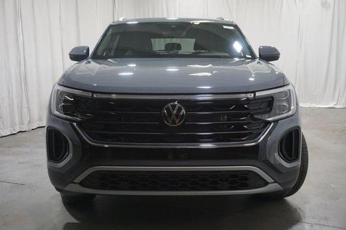 2026 Volkswagen Atlas Cross Sport 2.0T SE w/Technology 4MOTION