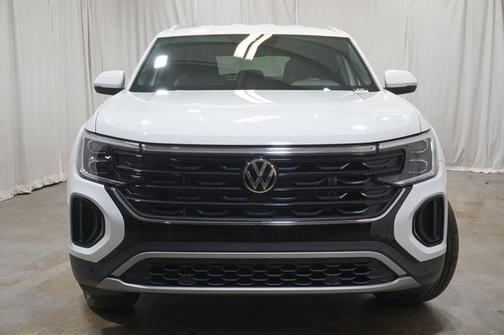 Pure White 2025 Volkswagen Atlas Cross Sport 2.0T SE w/Technology 4MOTION
