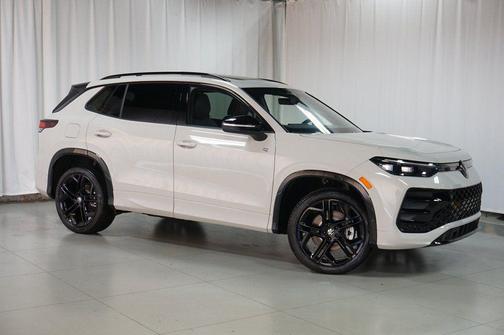 2026 Volkswagen Tiguan 2.0T SE R-Line Black 4MOTION