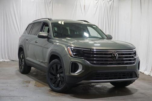 Green 2026 Volkswagen Atlas 2.0T SE w/Technology 4MOTION