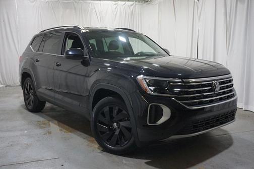 2025 Volkswagen Atlas 2.0T SE w/Technology 4MOTION