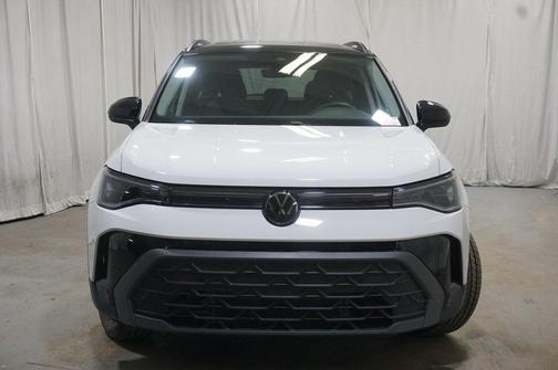 2025 Volkswagen Taos 1.5T SE Black