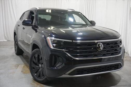 2025 Volkswagen Atlas Cross Sport 2.0T SE w/Technology 4MOTION