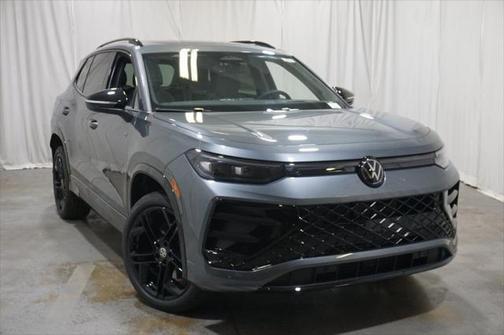 2025 Volkswagen Tiguan 2.0T SE R-Line Black 4MOTION
