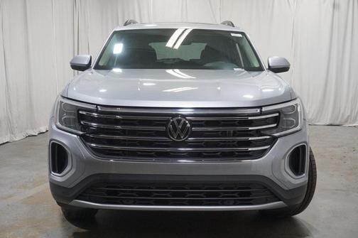 2025 Volkswagen Atlas 2.0T SE w/Technology 4MOTION