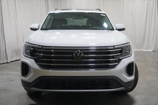2025 Volkswagen Atlas 2.0T SE w/Technology 4MOTION