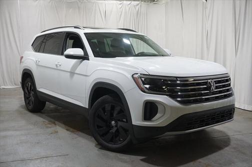 2025 Volkswagen Atlas 2.0T SE w/Technology 4MOTION