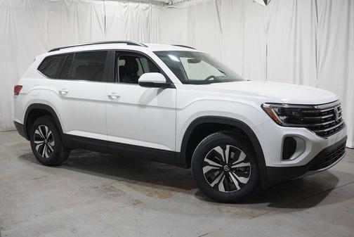 2025 Volkswagen Atlas 2.0T SE