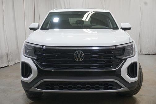 2025 Volkswagen Atlas Cross Sport 2.0T SE w/Technology 4MOTION