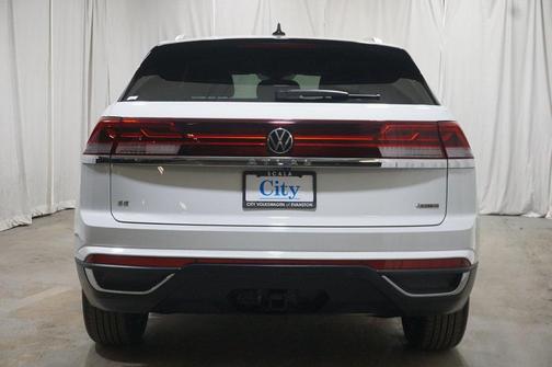 2025 Volkswagen Atlas Cross Sport 2.0T SE w/Technology 4MOTION