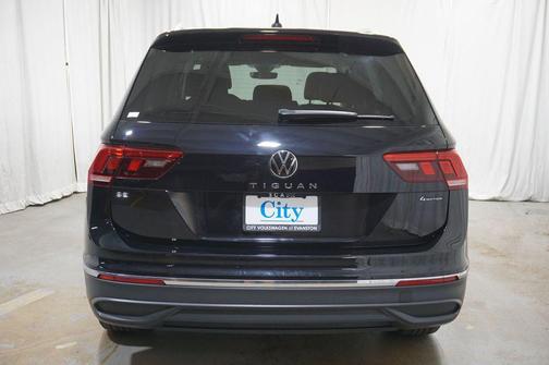 Deep Black 2024 Volkswagen Tiguan 2.0T SE 4MOTION