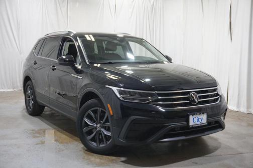 Deep Black 2024 Volkswagen Tiguan 2.0T SE 4MOTION
