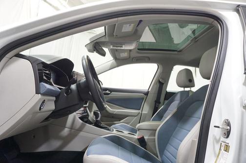 Opal White 2025 Volkswagen Jetta 1.5T SE