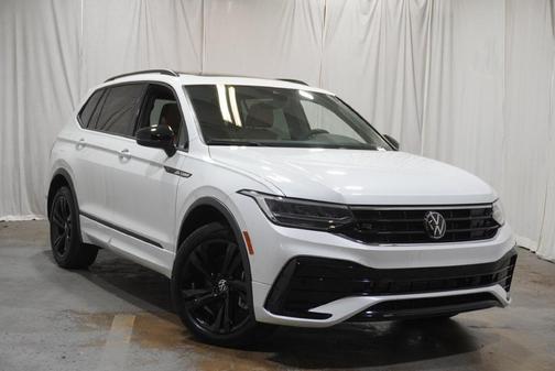 Opal White 2024 Volkswagen Tiguan 2.0T SE R-Line Black