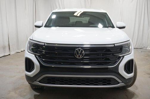 2025 Volkswagen Atlas Cross Sport 2.0T SE w/Technology 4MOTION