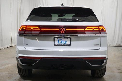 2025 Volkswagen Atlas Cross Sport 2.0T SE w/Technology 4MOTION